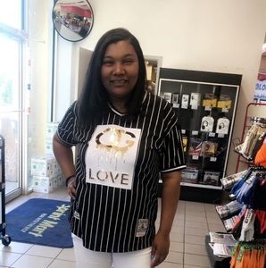 Meet your Posher, Mahogany